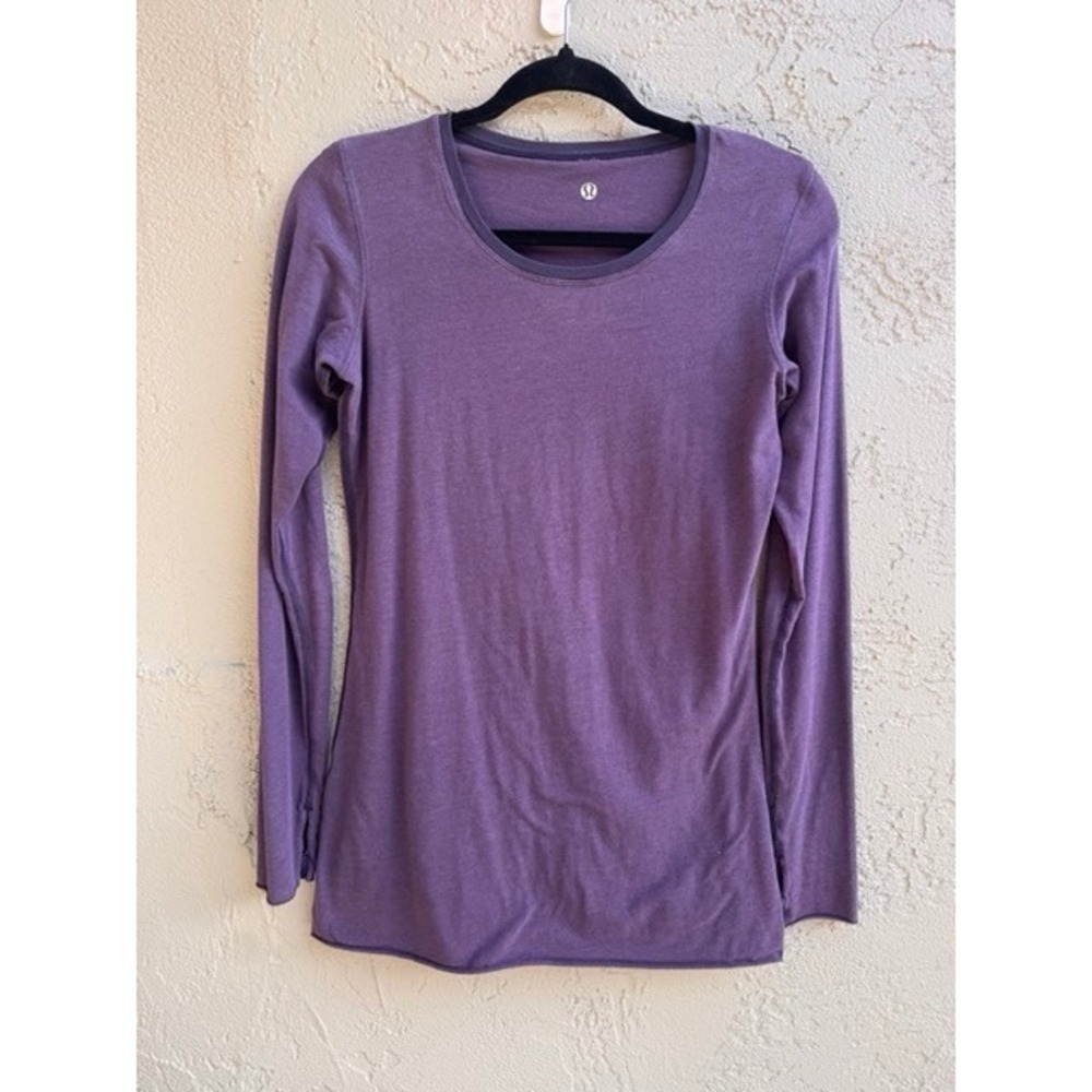 Lululemon Purple Heather Top Long Sleeve Scoop Neck Activewear Thumbholes